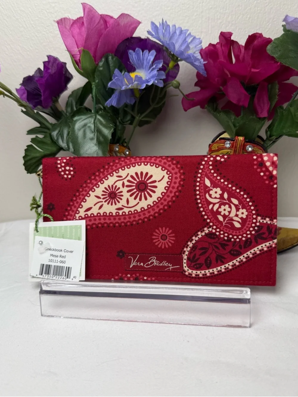 NWT Vera Bradley Mesa Red Checkbook Cover – Retired Pattern - Picture 1 of 5